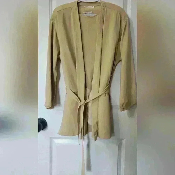 Doncaster tank blouse and draped belted jacket set. 100% polyester size 10. - Picture 1 of 6